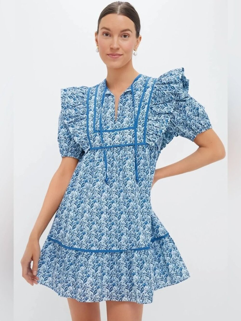 NWOT Hyacinth House Tuckernuck Blue Floral Rosaleigh Mini Dress MEDIUM